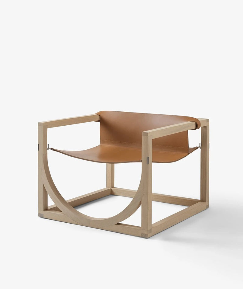 Capa Lounge Chair