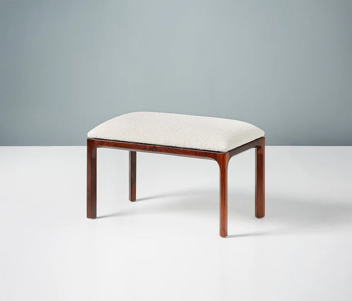 Entre Stool