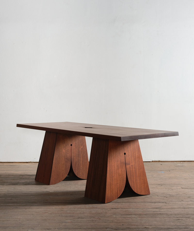 Angeles (Brutes Table)