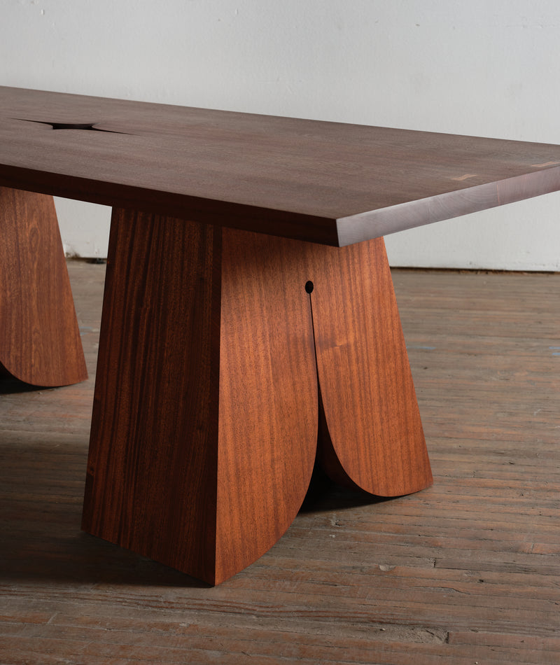 Angeles (Brutes Table)