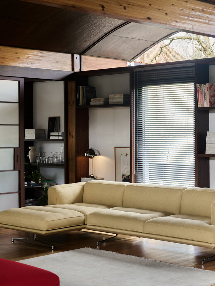 Inland AV42 Sofa