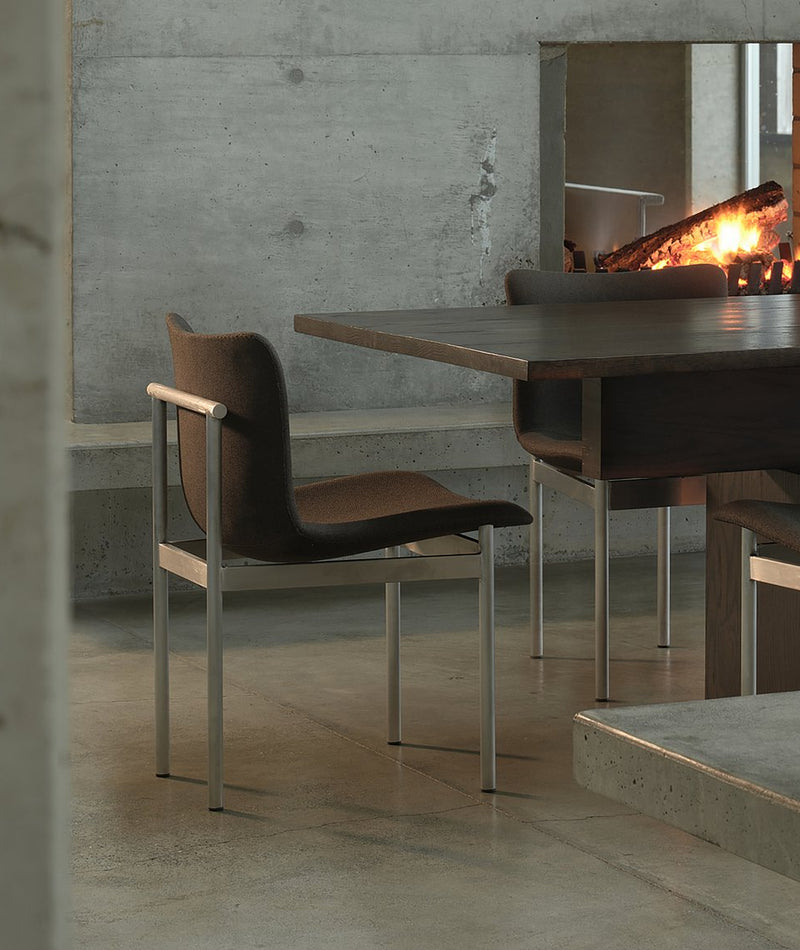 Cadre Chair