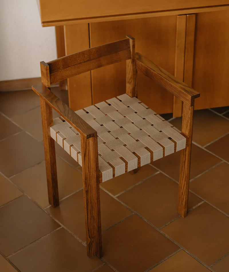 Symmetry Armrest Chair