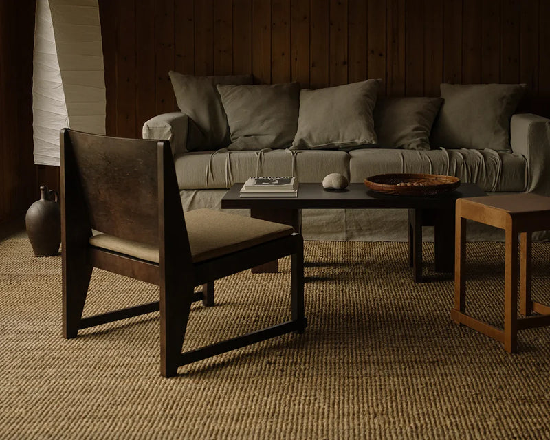 Easy Chair 01