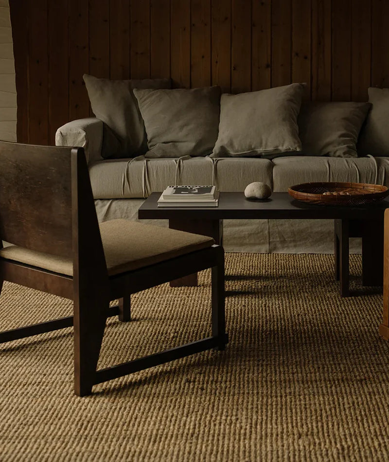 Easy Chair 01