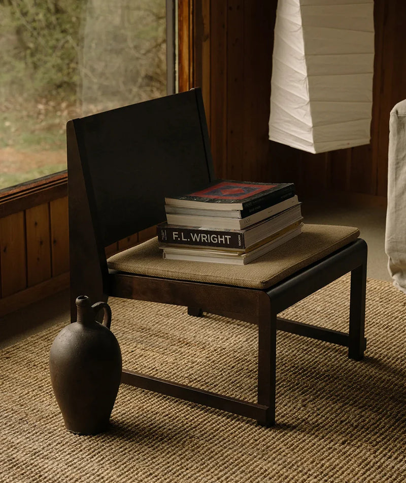 Easy Chair 01