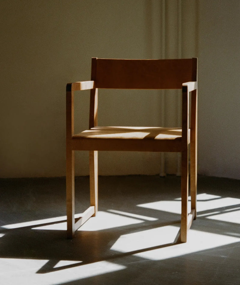 Armrest Chair 01