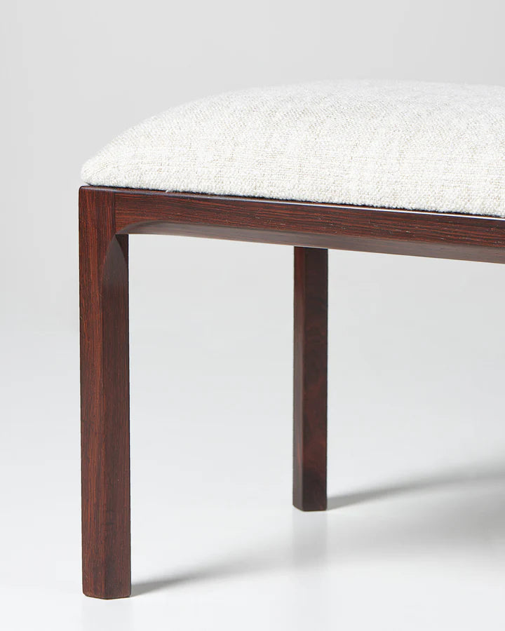 Entre Stool