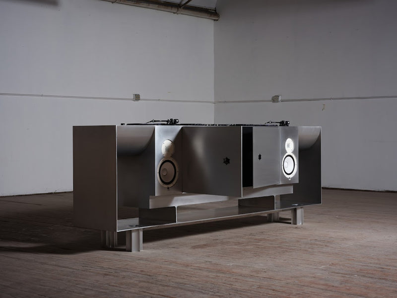 Credenza (Aluminum)