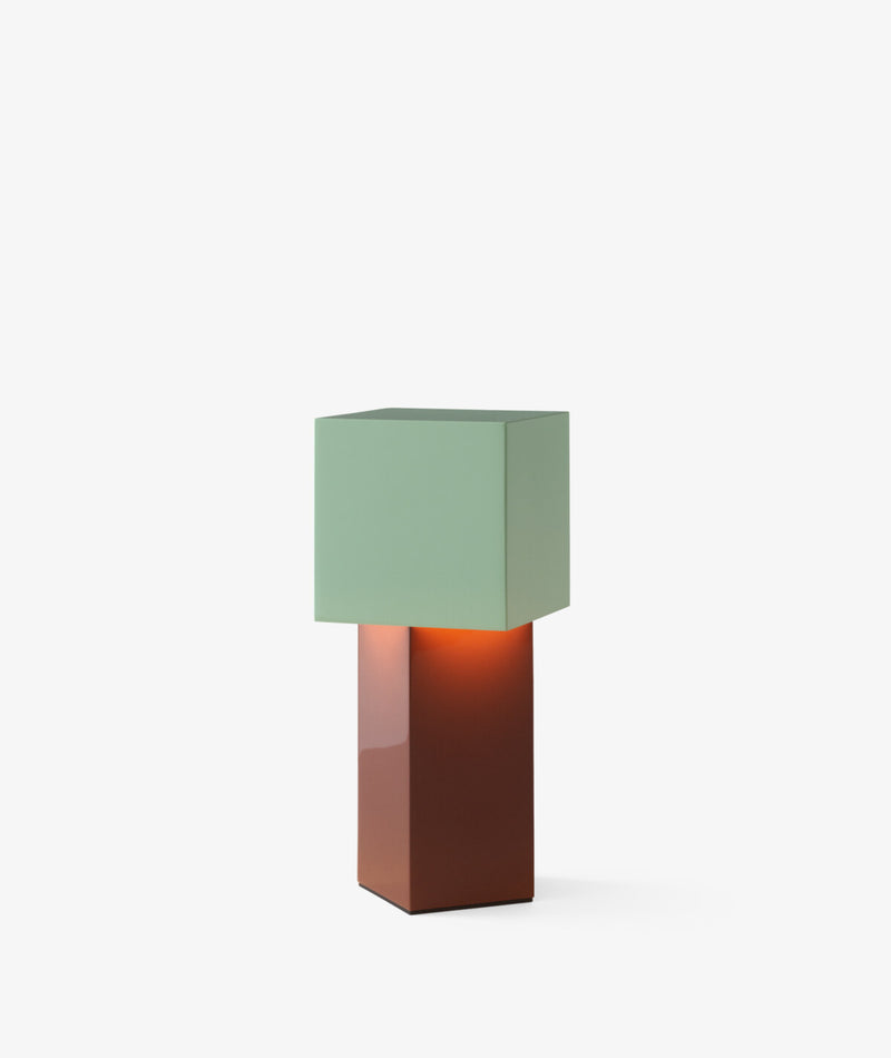 Pivot ATD7 Lamp