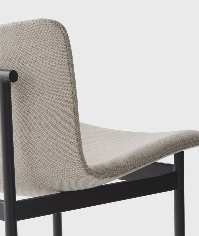 Cadre Chair