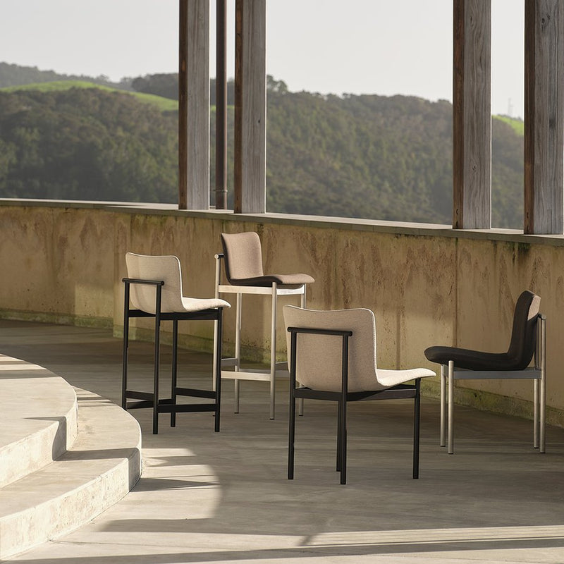 Cadre Chair