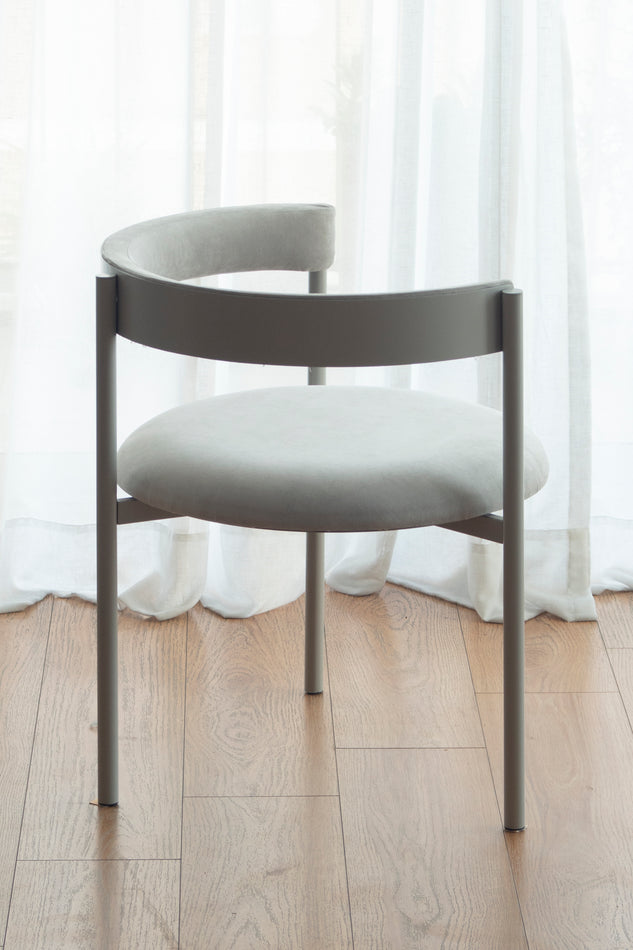 Aro chair
