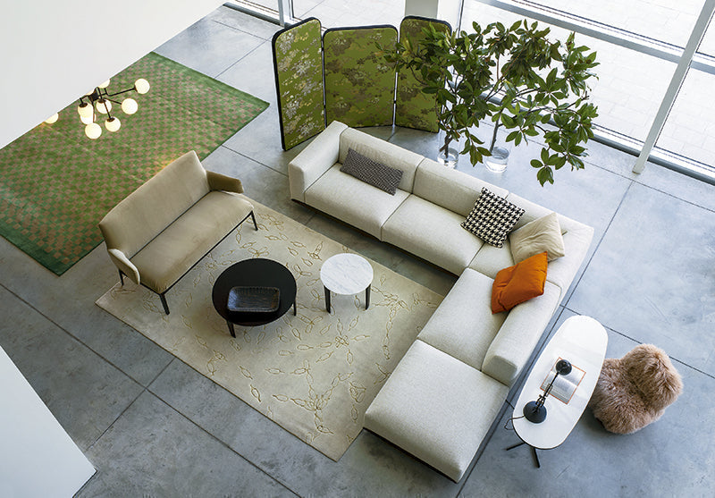 Claudine M poufs